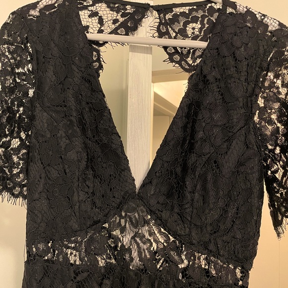 Lulu’s lace black dress. Size small - Picture 1 of 2